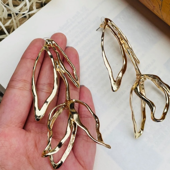 Gold Flower Tulip Earrings - Picture 2 of 4